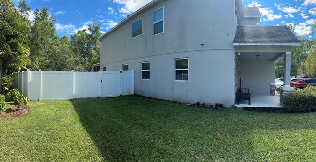 6101 NW Painted Bunting Court, Port St Lucie, FL 34986