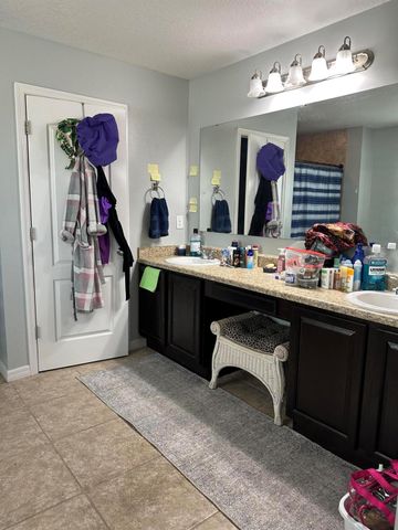 6101 NW Painted Bunting Court, Port St Lucie, FL 34986
