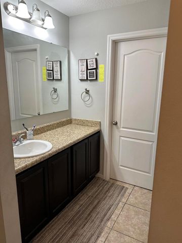 6101 NW Painted Bunting Court, Port St Lucie, FL 34986