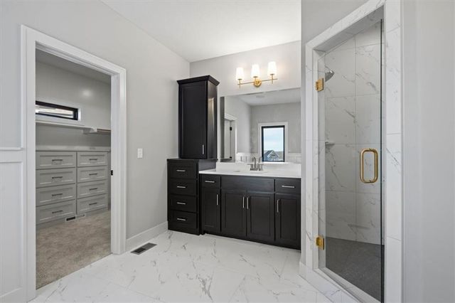 2319 SW Serena Place, Lee's Summit, MO 64082