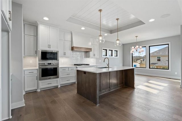 2319 SW Serena Place, Lee's Summit, MO 64082