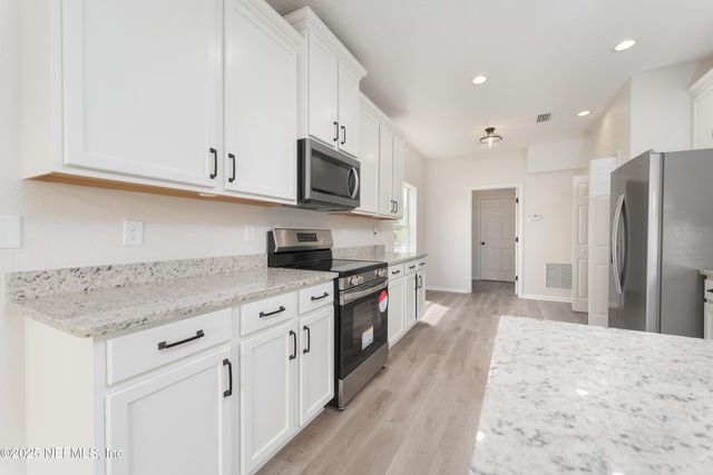 2895 CROSS CREEK Drive, Green Cove Springs, FL 32043