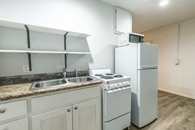 1909 23rd Street, rear unit, Lubbock, TX 79411