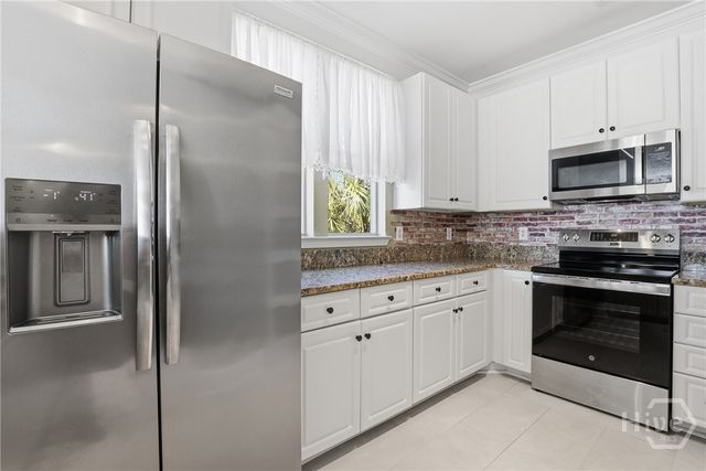 2112 Whitemarsh Way, Savannah, GA 31410