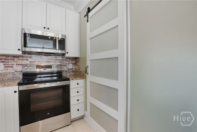 2112 Whitemarsh Way, Savannah, GA 31410