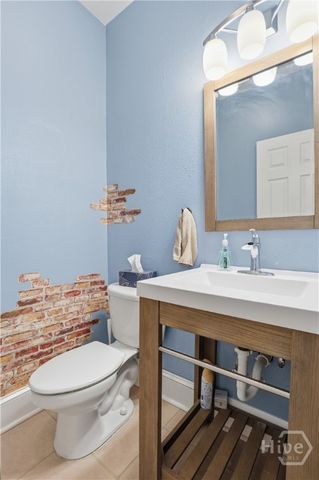 2112 Whitemarsh Way, Savannah, GA 31410