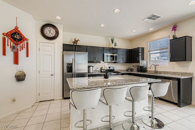 10321 Cascading Falls Street, Las Vegas, NV 89141