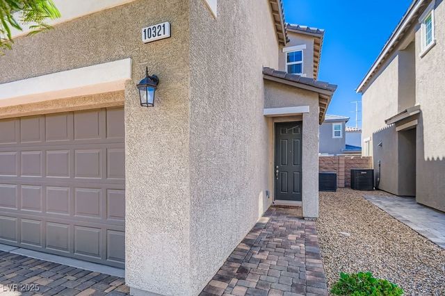10321 Cascading Falls Street, Las Vegas, NV 89141