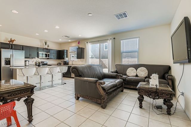 10321 Cascading Falls Street, Las Vegas, NV 89141