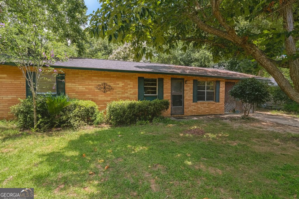 205 Debra Drive, Warner Robins, GA 31088