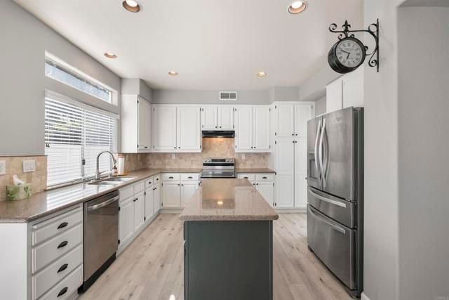 3678 Via Bernardo, Oceanside, CA 92056