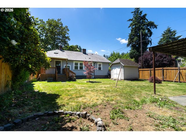 2307 Ne AINSWORTH St, Portland, OR 97211