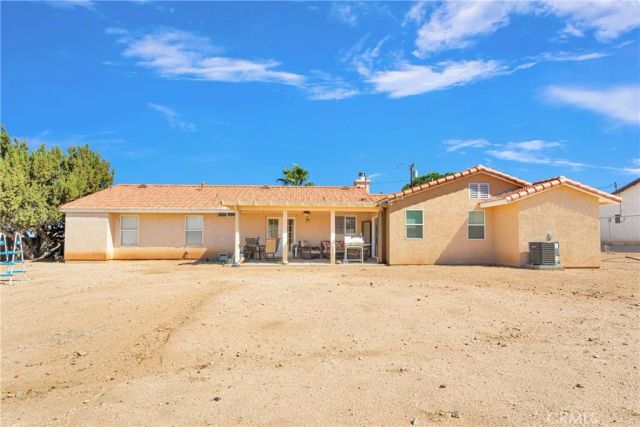 7454 Lyons Avenue, Hesperia, CA 92345