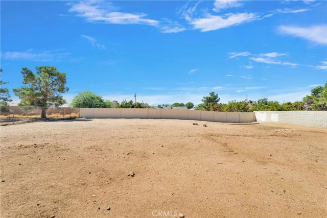 7454 Lyons Avenue, Hesperia, CA 92345