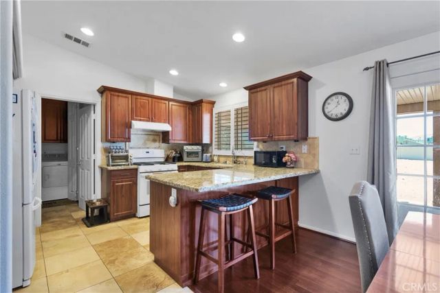 7454 Lyons Avenue, Hesperia, CA 92345