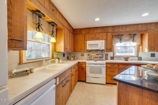 416 Manderley Road, Kingsport, TN 37660