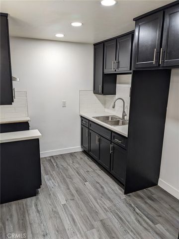 1708 Pine Avenue 3, Long Beach, CA 90813