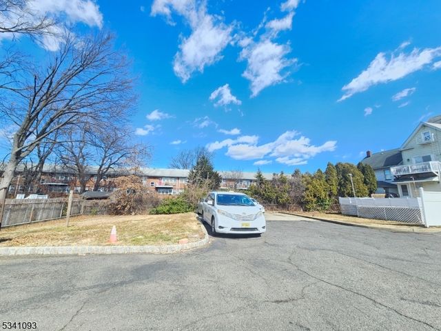 640 Jefferson Ave, Elizabeth City, NJ 07201