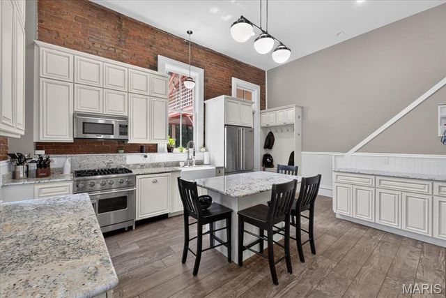 2006 Lafayette Avenue, St Louis, MO 63104