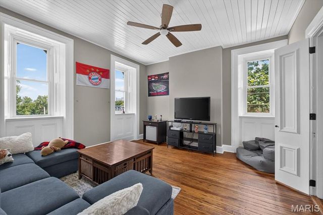2006 Lafayette Avenue, St Louis, MO 63104