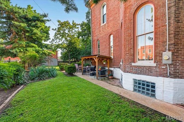 2006 Lafayette Avenue, St Louis, MO 63104