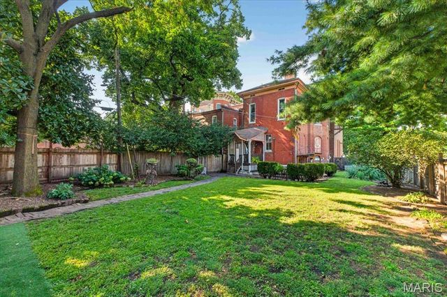 2006 Lafayette Avenue, St Louis, MO 63104