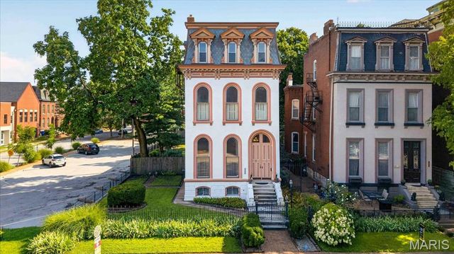 2006 Lafayette Avenue, St Louis, MO 63104