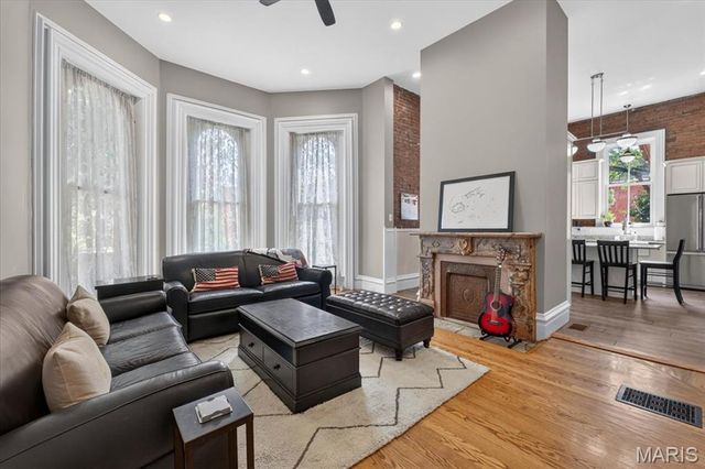 2006 Lafayette Avenue, St Louis, MO 63104