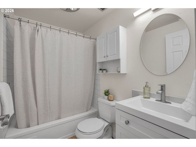 525 Nw 82ND St, Vancouver, WA 98665