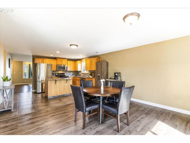15801 Ne 90TH St, Vancouver, WA 98682