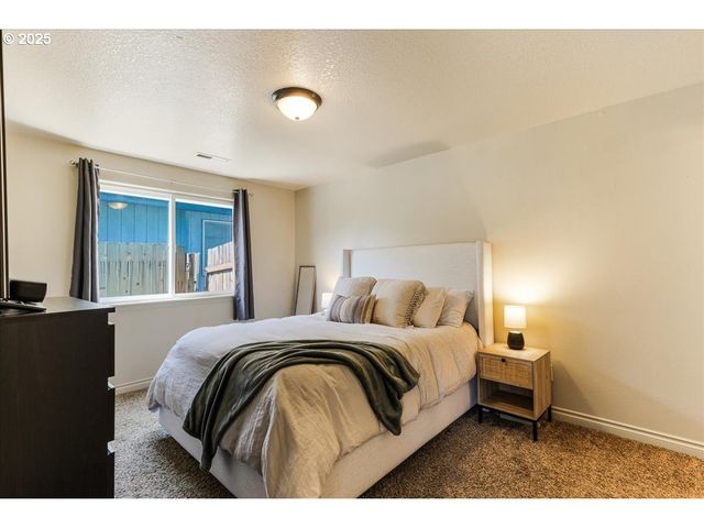 15801 Ne 90TH St, Vancouver, WA 98682