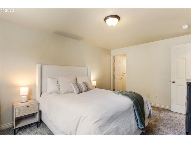 15801 Ne 90TH St, Vancouver, WA 98682