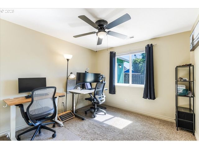 15801 Ne 90TH St, Vancouver, WA 98682