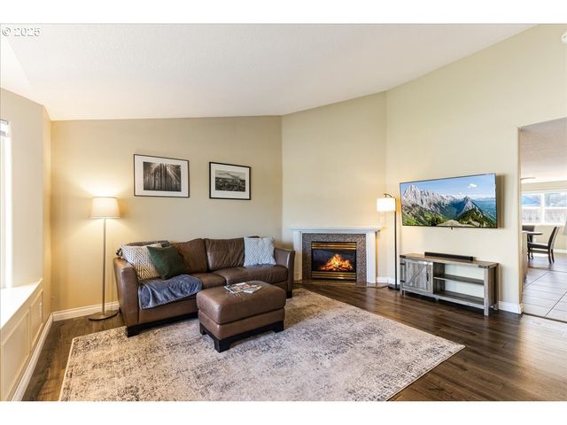 15801 Ne 90TH St, Vancouver, WA 98682