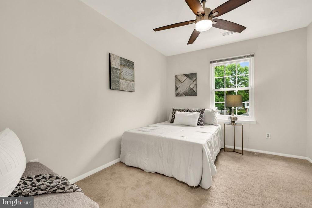 Image 14 of property listing at 18610 PHOEBE WAY, Gaithersburg, MD 20879