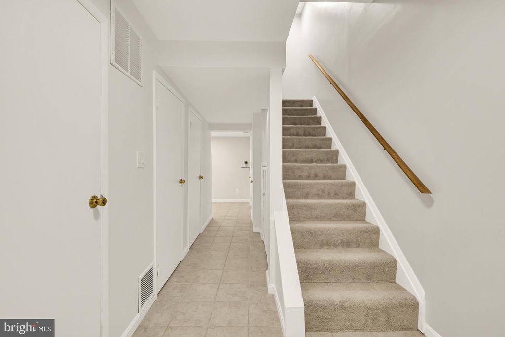 Image 25 of property listing at 18610 PHOEBE WAY, Gaithersburg, MD 20879