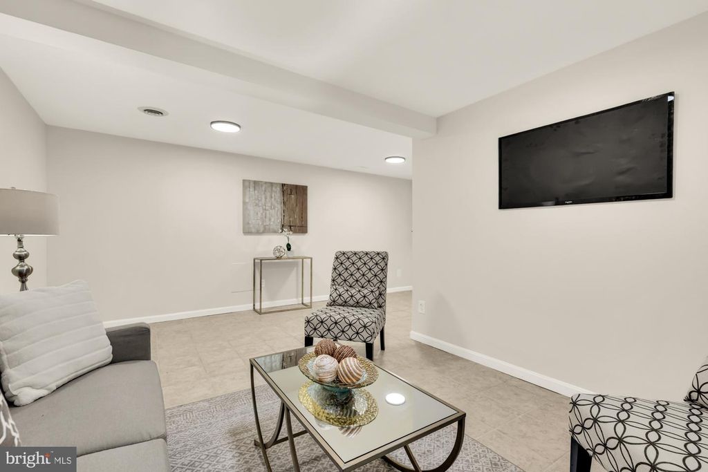 Image 27 of property listing at 18610 PHOEBE WAY, Gaithersburg, MD 20879
