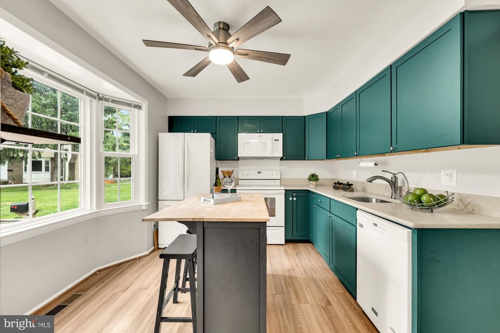 Image 6 of property listing at 18610 PHOEBE WAY, Gaithersburg, MD 20879