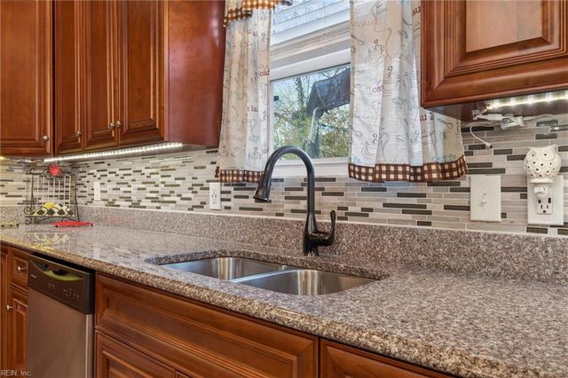 8208 Edwin DR, Norfolk, VA 23505