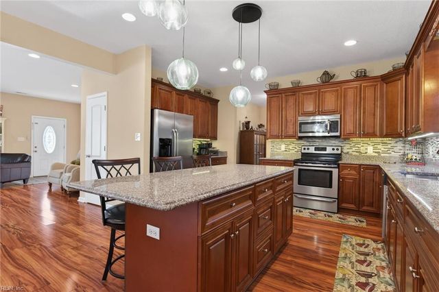 8208 Edwin DR, Norfolk, VA 23505