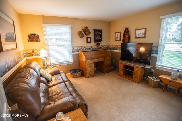 107 Eric Court, Toms River, NJ 08753