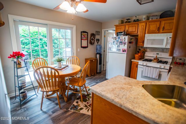 107 Eric Court, Toms River, NJ 08753