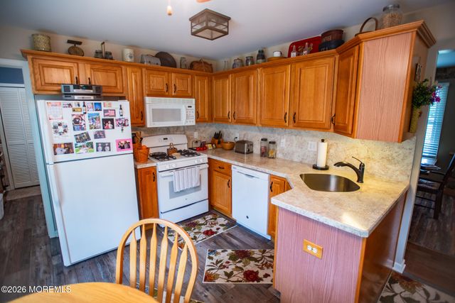 107 Eric Court, Toms River, NJ 08753