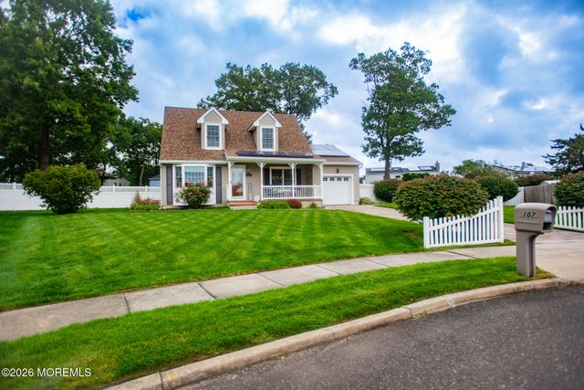 107 Eric Court, Toms River, NJ 08753