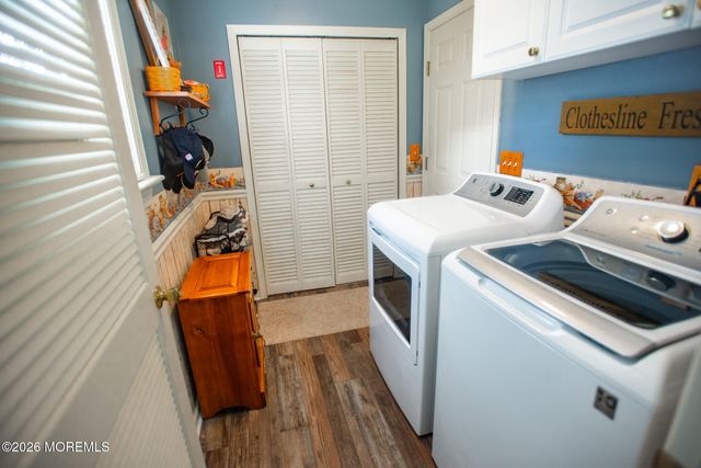 107 Eric Court, Toms River, NJ 08753