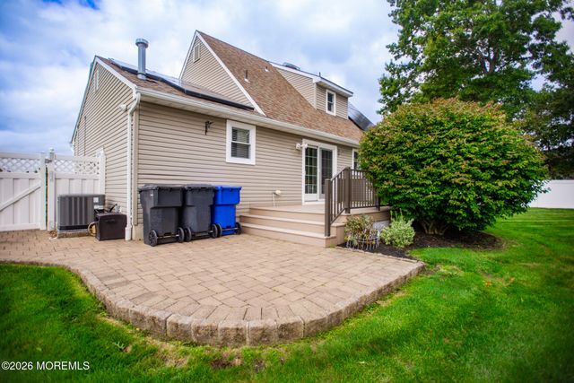 107 Eric Court, Toms River, NJ 08753