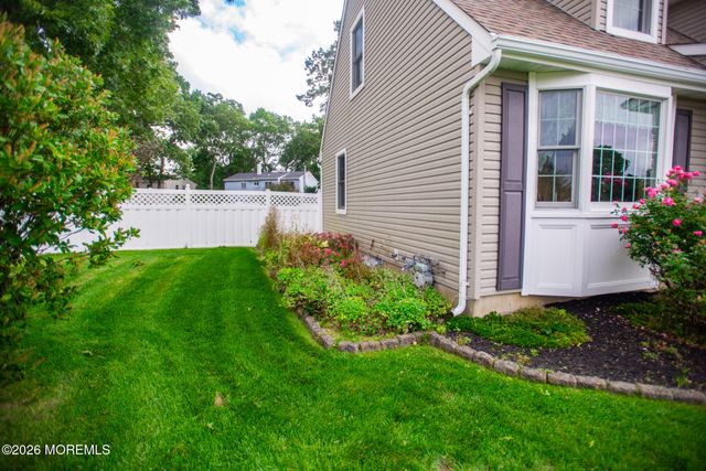 107 Eric Court, Toms River, NJ 08753