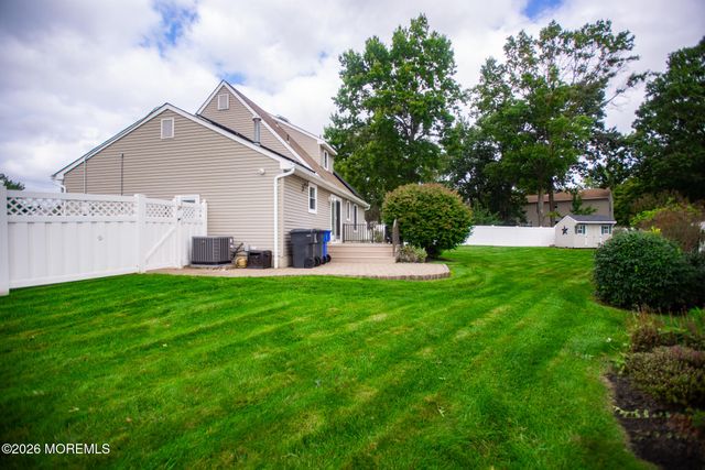 107 Eric Court, Toms River, NJ 08753