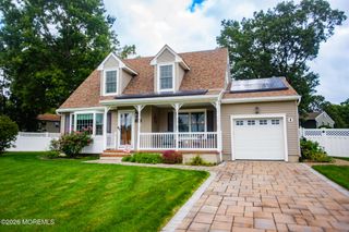 107 Eric Court, Toms River, NJ 08753