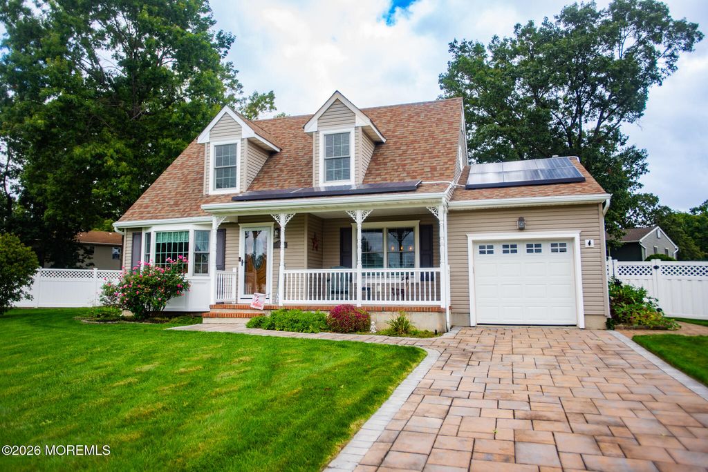 107 Eric Court, Toms River, NJ 08753